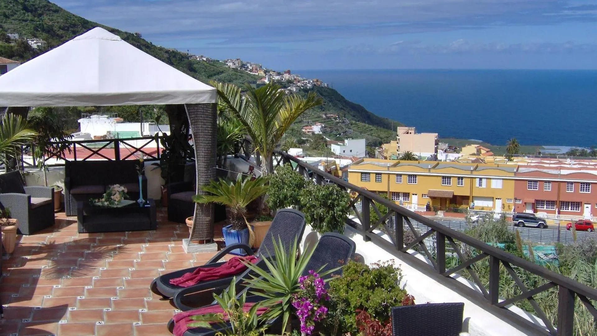 Moderne Ferienwohnung Mit Privatem Balkon Sowie Meer- Und Gebirgsblick Icod De Los Vinos